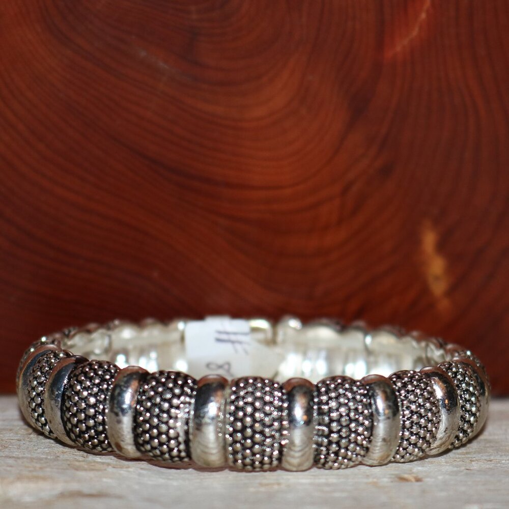 Designer Like Silver Black Pieced Stretch Bracelet NEW!